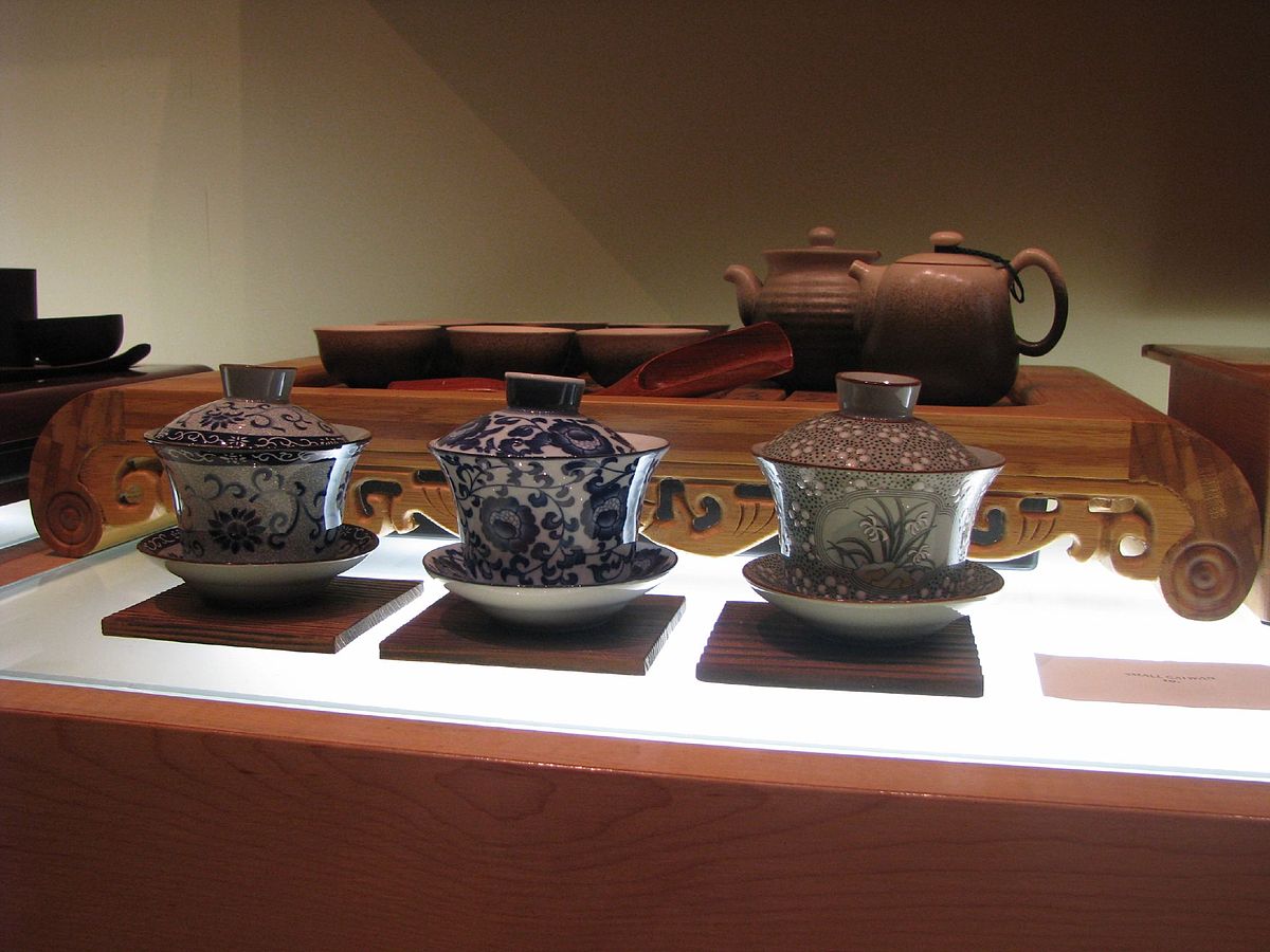 Introduction to Dancong oolong tea brewing: four guidelines and reasons for correct water injection of tea in cover bowls