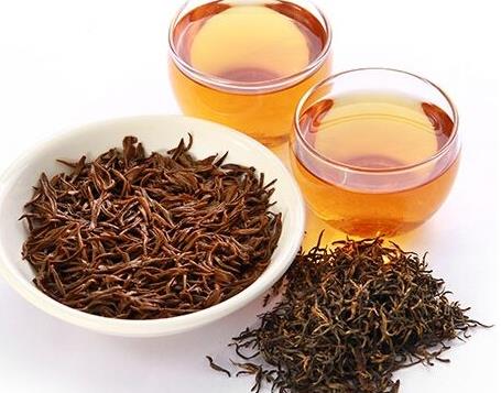 Changes in aroma and taste of aged Huangzhixiang Dancong oolong tea and old gold Junmei black tea compared with aged black tea and oolong tea