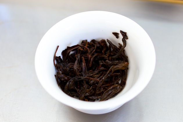 How many times can Zhengshan black tea be brewed? How many grams of black tea should I put in for two?