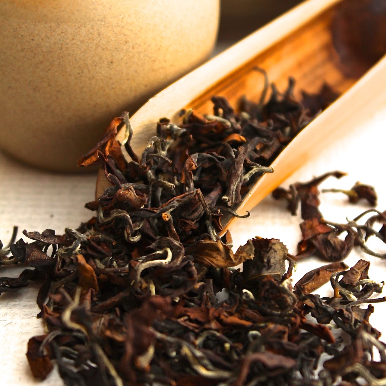 A-scoop-of-Premium-Oriental-Beauty-Oolong-Tea-Lot-122