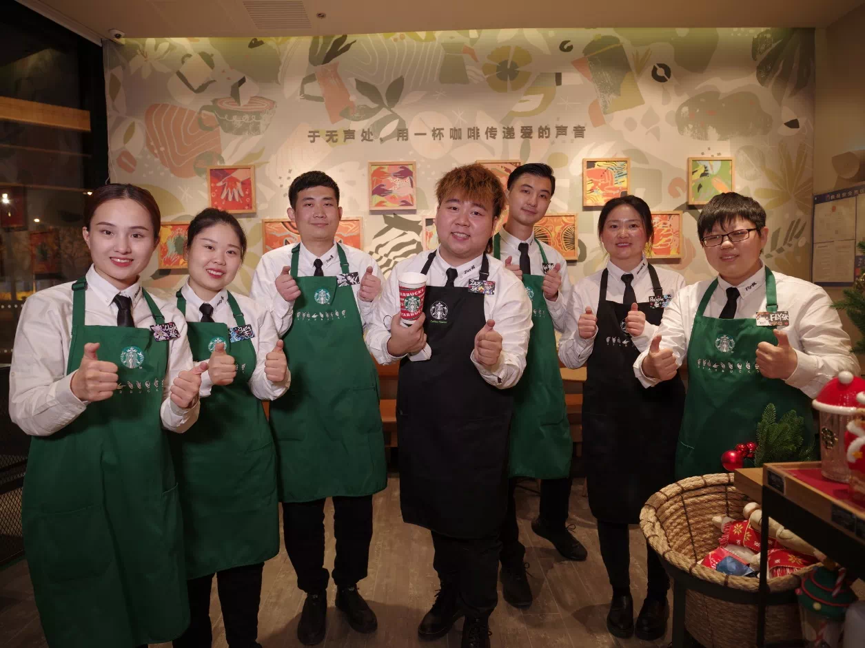 Tianjin's first Starbucks sign language store officially opened! The benefits of hearing impaired cafes to society