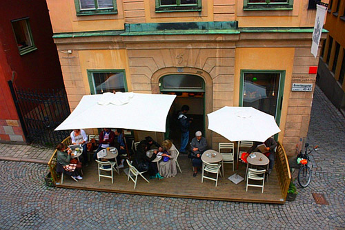 瑞典首都斯德哥尔摩的露天咖啡馆