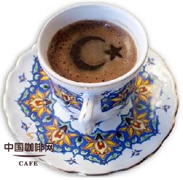 原始煮法的土尔其咖啡