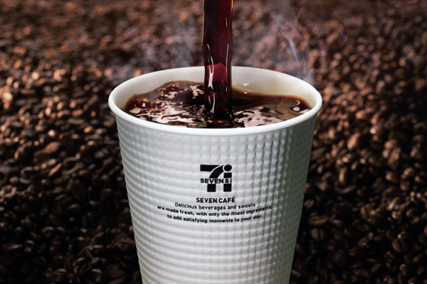 咖啡作为一种日常饮料，在过去30年间，成功地深入民间，与日本人的饮食习惯融成一体