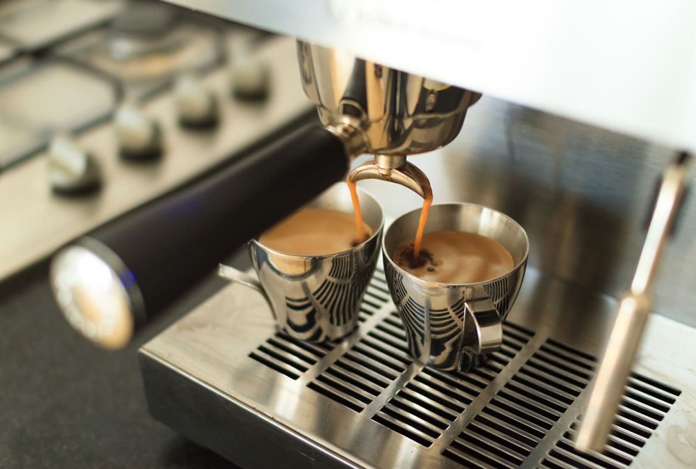 在星巴克学做咖啡可不可以自己开店