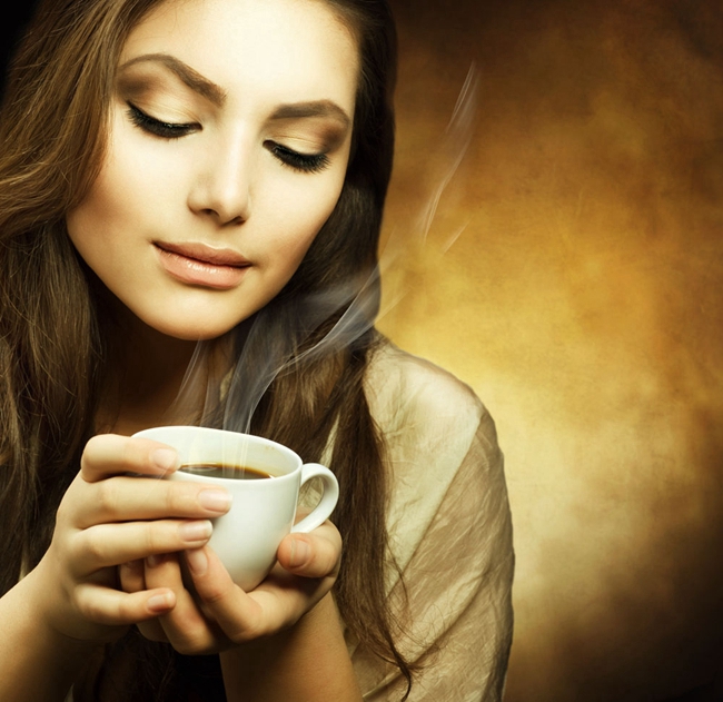 揭秘咖啡美容的三大神奇妙用 从脸到脚光彩照人