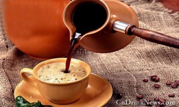 一杯咖啡配一杯清水 阿拉伯人喝咖啡讲究多