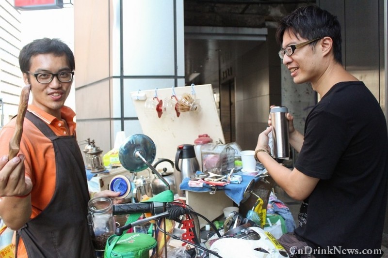 看看台湾人怎么用摩托车卖咖啡
