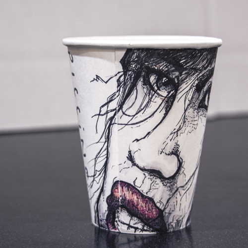 手绘咖啡纸杯 街头嘻哈风格 Miguel Cardona’s Must-See Coffee Cup Art