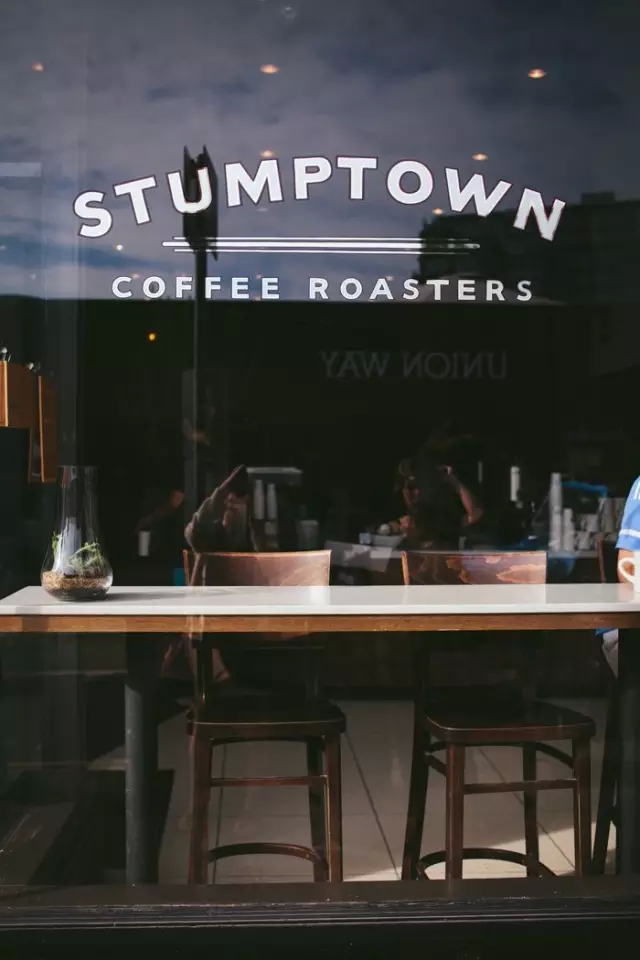 Stumptown CoffeePeet's Coffee Teaչ