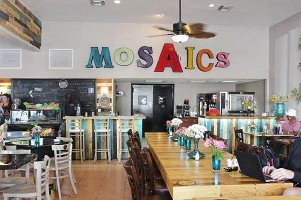 位在佛罗里达的马赛克社区咖啡馆（Mosaics Community Cafe），店内的餐点没有价钱，客人可以自己选择想付多少费用。(取自赫芬顿邮报)
