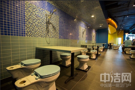 国际趣事：神奇的厕所咖啡厅