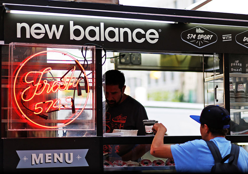 New Balance 在纽约开了一家“574S"咖啡小店 